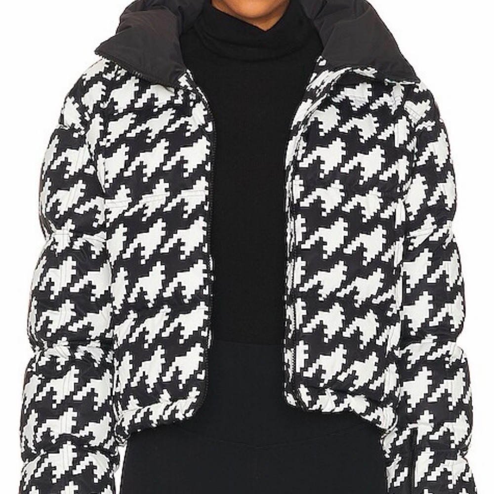 Perfect Moment Nevada Duvet II Jacket in Black and White Houndstooth - Picture 6 of 6